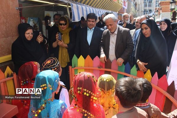 ششمین نمایشگاه صنایع روستایی شهرستان اسلامشهر