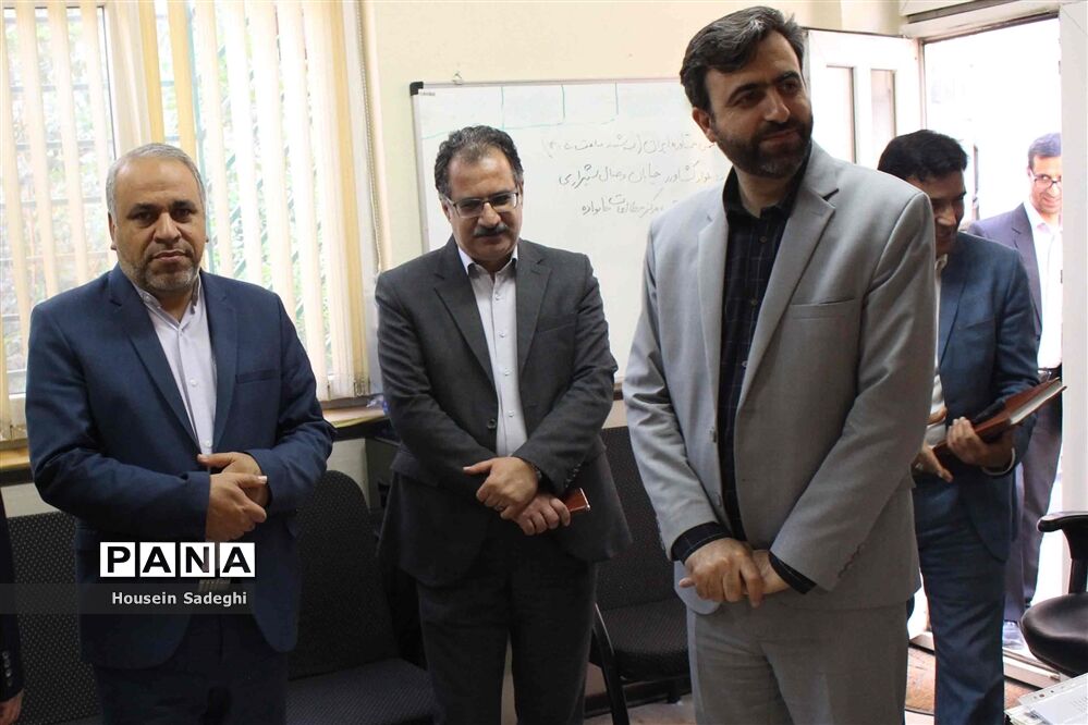 حضورمدیرکل امورتربیتی و مشاوره وزارت آموزش و پرورش در اداره کل آموزش و پرورش شهرستان‌های استان تهران