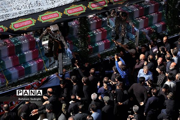 مراسم تشییع پیکرمطهر ۱۳۵شهید گمنام دفاع مقدس