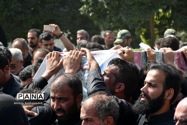 مراسم تشییع پیکر شهیدسید جلال حبیب‌اله‌پور