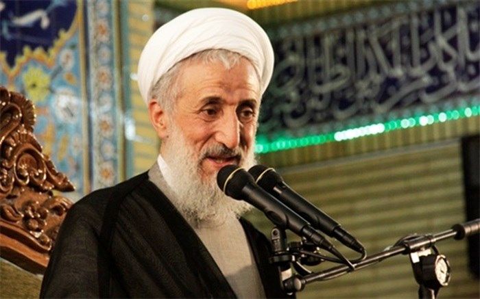 انتقاد امام جمعه موقت تهران از آزادی «گردن کلفت‌های اقتصادی» و برخورد با «دختر فریب خورده»