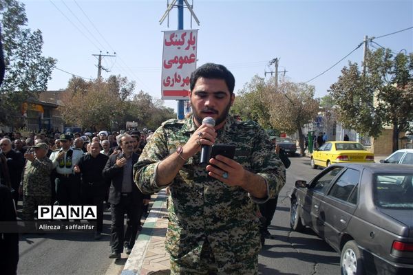 سوگواره «احلی‌من‌العسل» همراه با تشییع پیکر شهید گمنام در اردستان