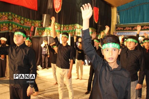 حضور پرشور دانش‌آموزان استان کهگیلویه و بویراحمد در سوگواره‌ «احلی‌من‌العسل»