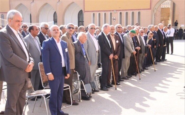 صبحگاه  فارغ‌التحصیلان دهه 10 تا 70 دبیرستان  ایرانشهر یزد برگزار شد