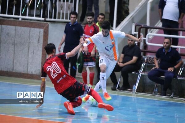 بازی فوتسال تیم‌های شهروند ساری و سوهان محمد سیمای قم
