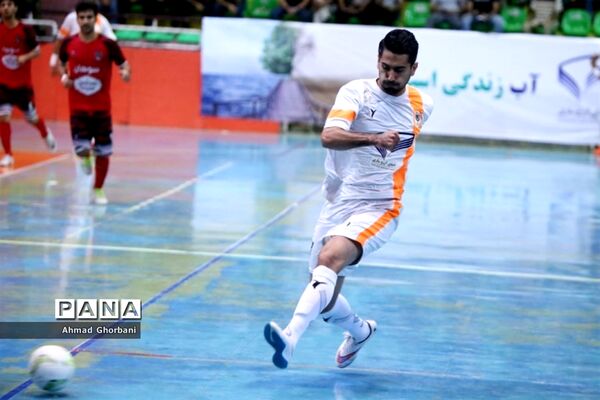 بازی فوتسال تیم‌های شهروند ساری و سوهان محمد سیمای قم