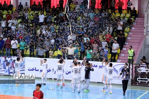 بازی فوتسال تیم‌های شهروند ساری و سوهان محمد سیمای قم