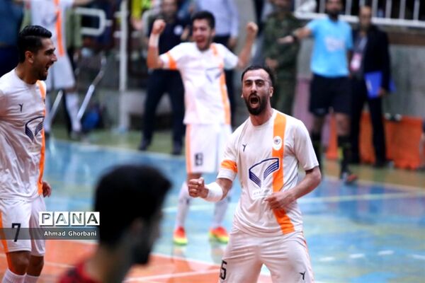 بازی فوتسال تیم‌های شهروند ساری و سوهان محمد سیمای قم