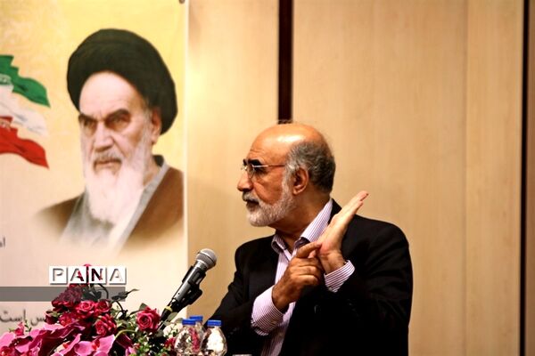 مراسم تجلیل از افتخار آفرین های کنکور 1397 و المپیاد های 2018
