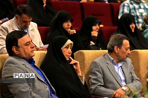 مراسم تجلیل از افتخار آفرین های کنکور 1397 و المپیاد های 2018