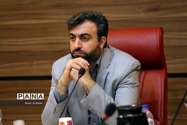 جلسه تشریح دستور العمل ساماندهی نیروی انسانی حوزه معاونت پرورشی و فرهنگی شهرستانهای استان تهران