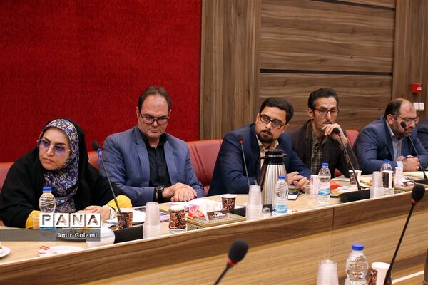 جلسه تشریح دستور العمل ساماندهی نیروی انسانی حوزه معاونت پرورشی و فرهنگی شهرستانهای استان تهران