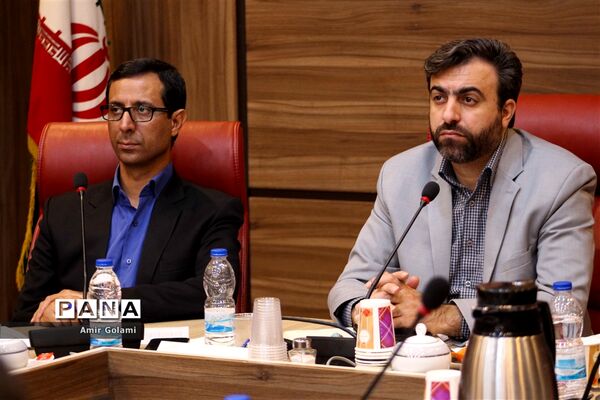 جلسه تشریح دستور العمل ساماندهی نیروی انسانی حوزه معاونت پرورشی و فرهنگی شهرستانهای استان تهران