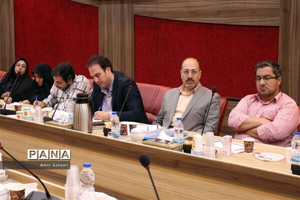 جلسه تشریح دستور العمل ساماندهی نیروی انسانی حوزه معاونت پرورشی و فرهنگی شهرستانهای استان تهران