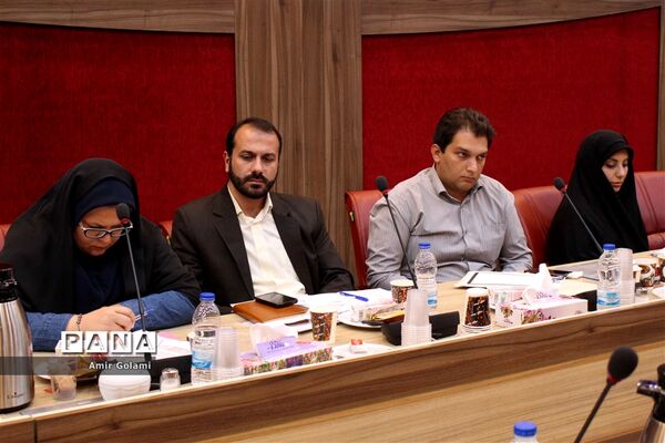جلسه تشریح دستور العمل ساماندهی نیروی انسانی حوزه معاونت پرورشی و فرهنگی شهرستانهای استان تهران