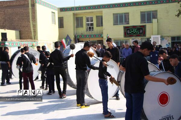 این بار دانش آموزان به استقبال محرم آمدند