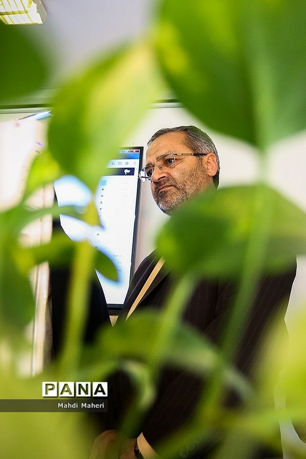 رونمایی از نرم افزار سامانه نظارت و کنترل اردو های دانش آموزی