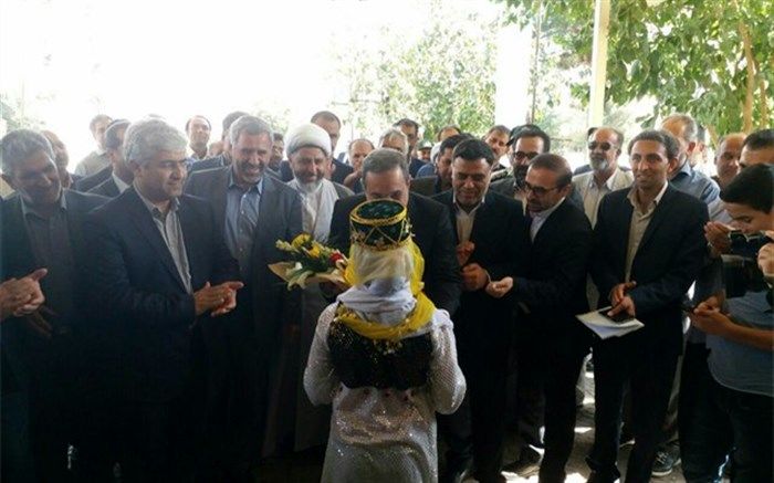افتتاح یک مدرسه با حضور وزیر آموزش و پرورش در ایوانکی سمنان + تصویر