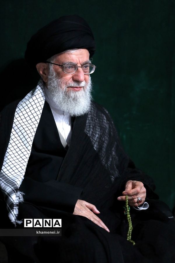 اولین شب مراسم عزاداری حضرت اباعبدالله الحسین (ع) در حسینیه امام خمینی