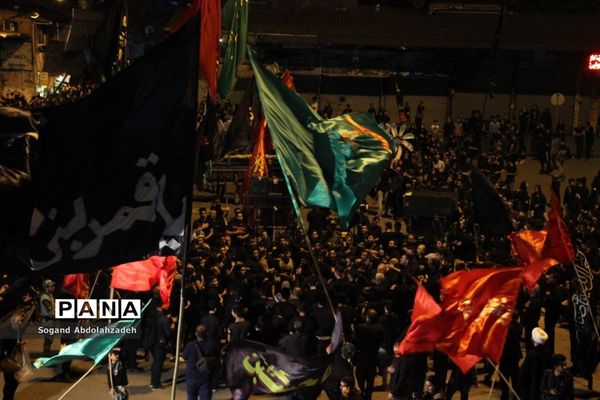 عزاداری مردم ساری در شب هشتم ماه محرم