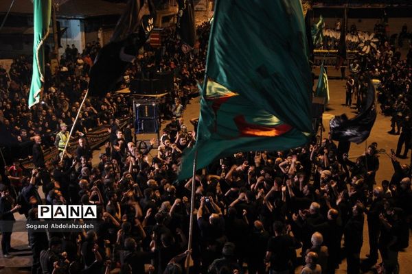 عزاداری مردم ساری در شب هشتم ماه محرم