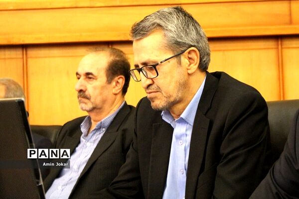 نشست هم‌اندیشی مسئولین آموزش و پرورش فارس با مجمع نمایندگان استان در مجلس شورای اسلامی