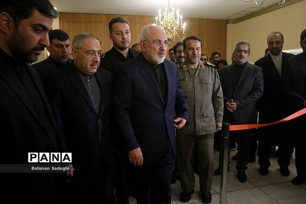 افتتاح نمایشگاه اسناد نقش وزارت امور خارجه در دفاع مقدس