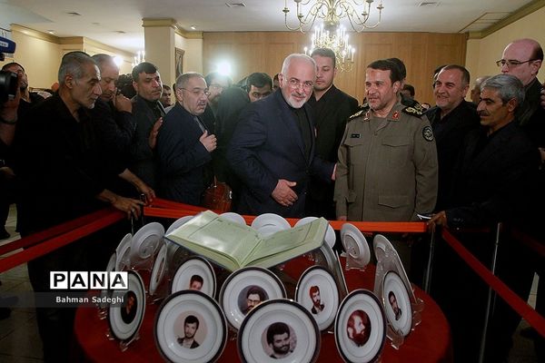 افتتاح نمایشگاه اسناد نقش وزارت امور خارجه در دفاع مقدس