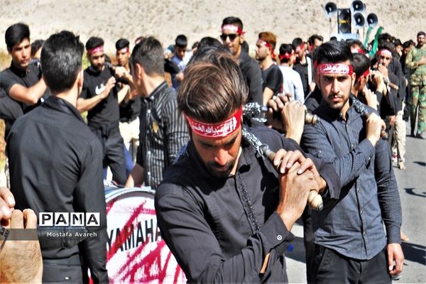 مراسم عزاداری روز تاسوعا حسینی در روستای براندود از توابع شهرستان درمیان