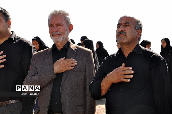 حضور دسته‌های سینه زنی برسر مزار شهید قهرمان شهرستان خوسف  خراسان جنوبی