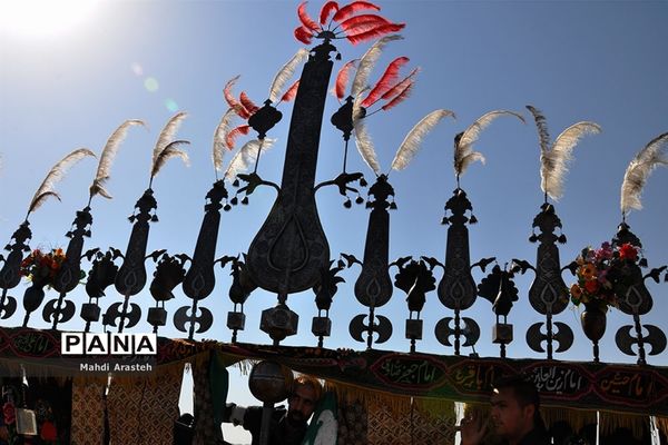 حضور دسته‌های سینه زنی برسر مزار شهید قهرمان شهرستان خوسف  خراسان جنوبی