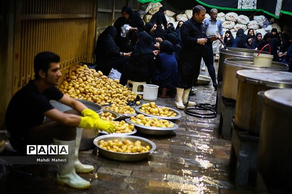 سوگواری تاسوعای حسینی در بازار  تهران