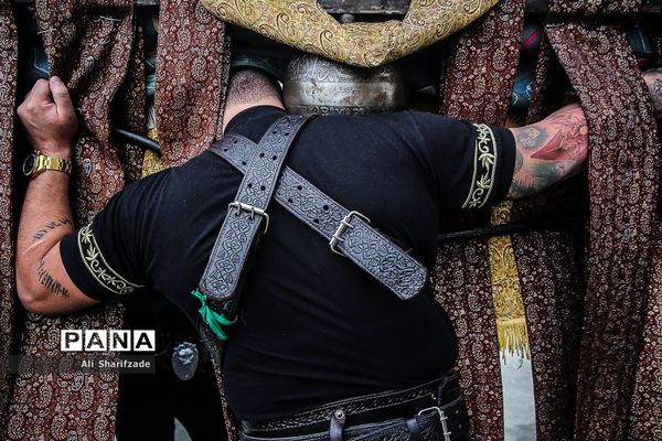 سوگواری تاسوعای حسینی در خیابان گرگان تهران