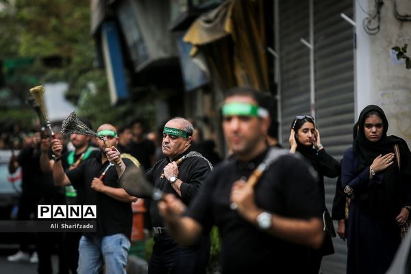 سوگواری تاسوعای حسینی در خیابان گرگان تهران