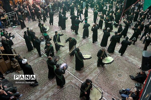 سوگواری تاسوعای حسینی در حسینیه کربلایی ها