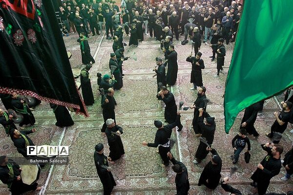 سوگواری تاسوعای حسینی در حسینیه کربلایی ها