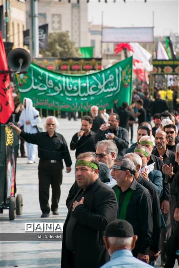 تاسوعای حسینی و حرکت دسته های عزادار به سمت حرم حضرت فاطمه معصومه (س)