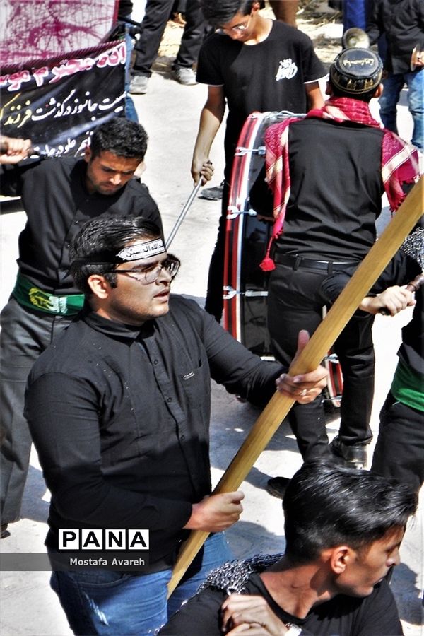 مراسم عزاداری روز عاشورای حسینی در روستای براندود شهرستان درمیان