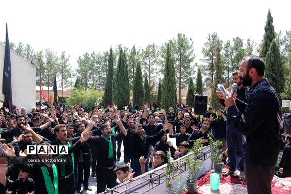 عاشورای حسینی در میدان شهدا ی گمنام یزد