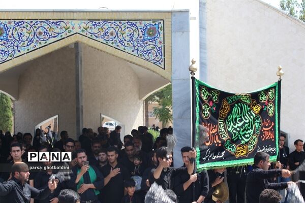 عاشورای حسینی در میدان شهدا ی گمنام یزد
