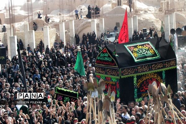مراسم نخل گردانی در شهرستان خوسف
