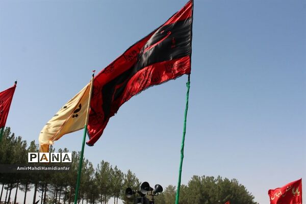 برگزار نمازظهرعاشورا و عزاداری در قتلگاه