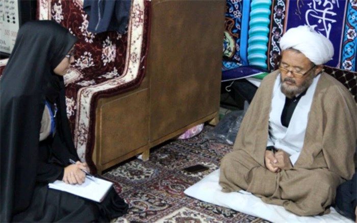 برگزاری جلسات حسینی با رویکرد حسینی زمبنه جذب جوانان را در بر دارد