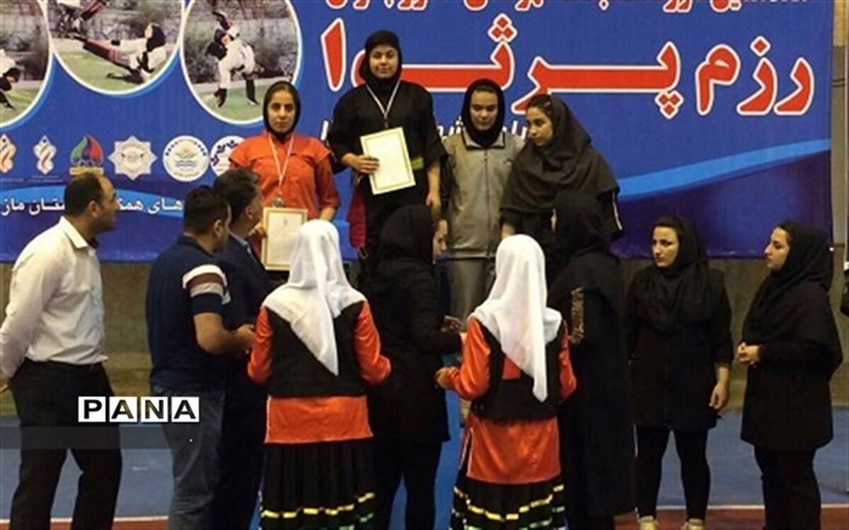 دانش آموز دختر کهگیلویه وبویراحمدی مقام قهرمانی مسابقات کشوری کونگ فو را کسب کرد