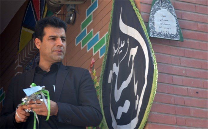 نواخته شدن زنگ جشن شکوفه های مهردر شهرری