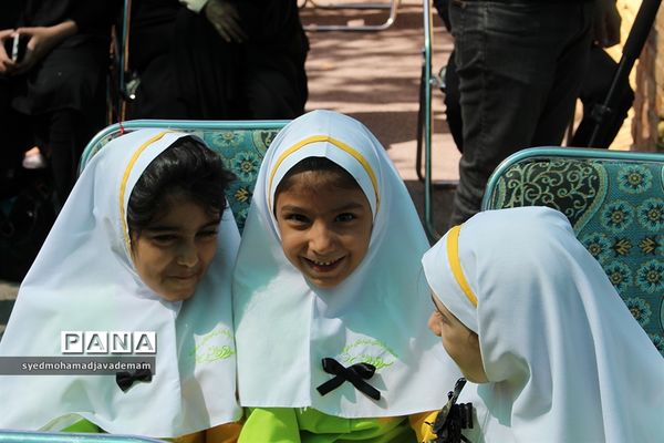 آیین غنچه های حسینی