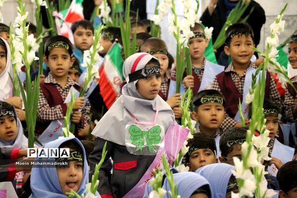 روز شکوفه‌ها در حرم مطهر رضوی