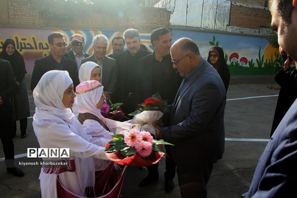 آیین نمادین نواختن  زنگ شکوفه‌ها در ارومیه