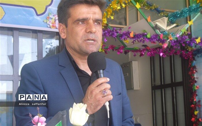 زنگ شکوفه‌های عاشورایی در اردستان نواخته شد