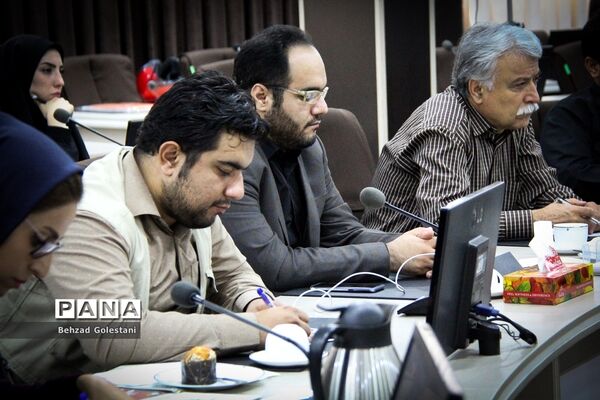 نشست خبری مدیرکل آموزش و پرورش آذربایجان غربی با اصحاب رسانه
